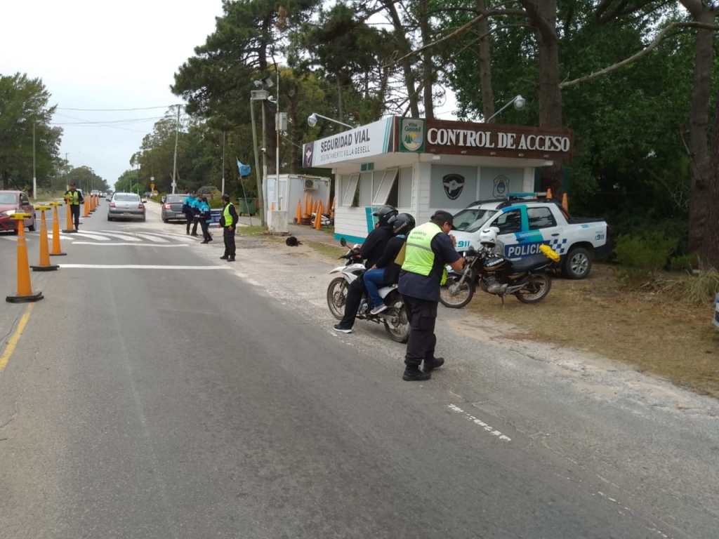 OPERATIVOS DE CONTROL VEHICULAR Y ALCOHOLEMIA EN LAS CALLES DE VILLA