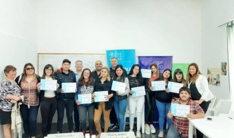 LA OFICINA DE EMPLEO ENTREG CERTIFICADOS DEL CURSO DE CAJEROS