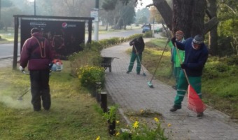 FUERTE TRABAJO DE MANTENIMIENTO EN ESPACIOS VERDES