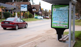 Los Refugios de pasajeros cuentan con cartelera con indicacin del recorrido del bus