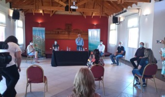 REUNIN CON EL GOBERNADOR EN MONTE HERMOSO