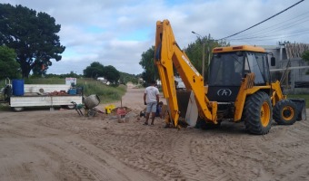 CONTINUAMOS AMPLIANDO LA RED DE CLOACAS EN BARRIOS GESELINOS