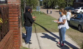 CONTINA LA INSCRIPCIN A VACUNACIN EN BARRIOS