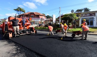 COMENZARON LOS TRABAJOS DE REASFALTADO EN EL SUR DE LA CIUDAD