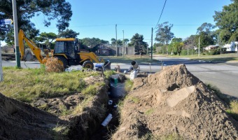 AVANZA LA OBRA DE LA RED CLOACAL EN EL BARRIO INDUSTRIAL