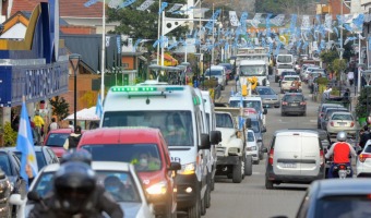 LA GRAN CARAVANA POR EL 9 DE JULIO DESFIL POR LA CIUDAD