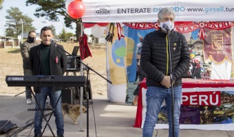 LA COLECTIVIDAD PERUANA CELEBR EL BICENTENARIO DE SU PAS