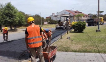 TRAMO FINAL DEL REASFALTADO DE LA AVENIDA 3 EN LA ZONA SUR