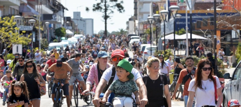 MULTITUDINARIA BICICLETEADA