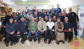 Charla y test sobre Hepatitis virales a los Bomberos