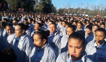 Los cadetes de Polica Local juraron la bandera en Ezeiza junto a Barrera