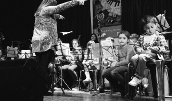 Impactante actuacin de la Escuela de msica y orquesta infantil