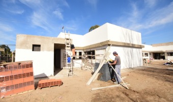 LAS OBRAS EN EL CENTRO DE SALUD LA CARMENCITA AVANZAN SIN PAUSA