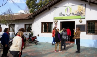 ENCUENTRO INTERGENERACIONAL ENTRE VILLA GESELL Y ESQUINA, CORRIENTES, EN LA CASA DE LOS ABUELOS