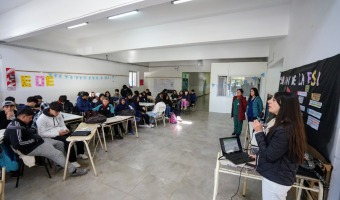 ESTUDIANTES DE LA ESCUELA TCNICA N1 RECIBIERON UNA CHARLA SOBRE MANIPULACIN DE ALIMENTOS