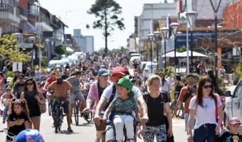 MULTITUDINARIA PARTICIPACIN EN LA 42 BICICLETEADA DE LA PRIMAVERA