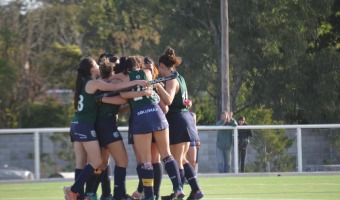 LA PRIMERA DE HOCKEY FEMENINO GOLE 3 A 0 AL LDER